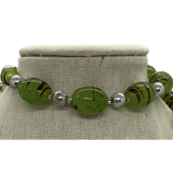 Fashion 33" Strand String Necklace Green Black Silver Plastic Beads Swirl Design - Picture 4 of 12